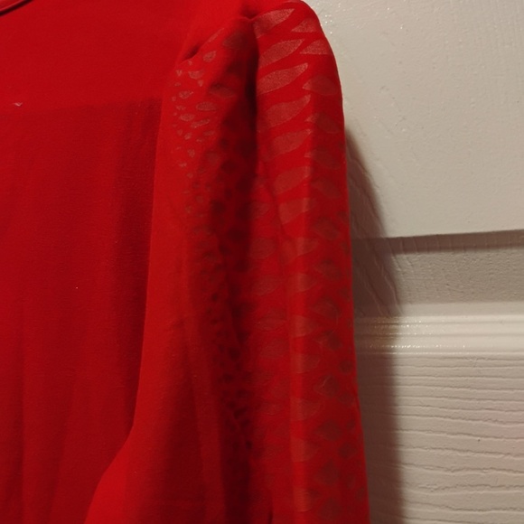 Bebe Stretchy Red V Neck Long Sleeve Top Size L - Picture 3 of 6